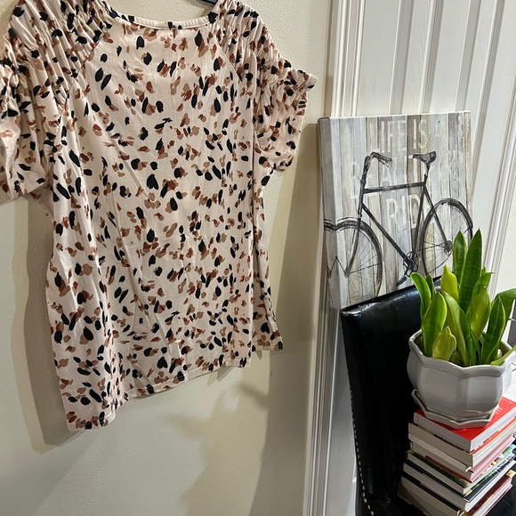 Whimsical Xieerduo Women's Abstract Artsy Short Sleeve Top with Ruching size XL - Picture 5 of 10